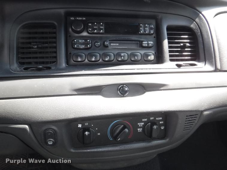 image for item DB3988 2005 Ford Crown Victoria Police Interceptor