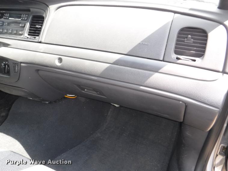 image for item DB3988 2005 Ford Crown Victoria Police Interceptor