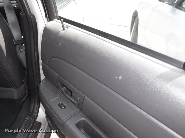 image for item DB3988 2005 Ford Crown Victoria Police Interceptor