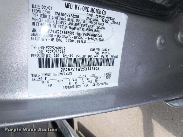 image for item DB3988 2005 Ford Crown Victoria Police Interceptor