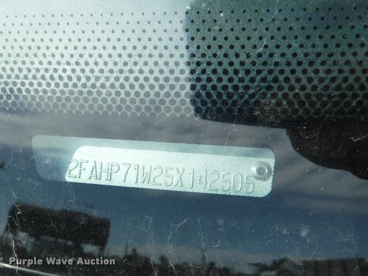 image for item DB3988 2005 Ford Crown Victoria Police Interceptor