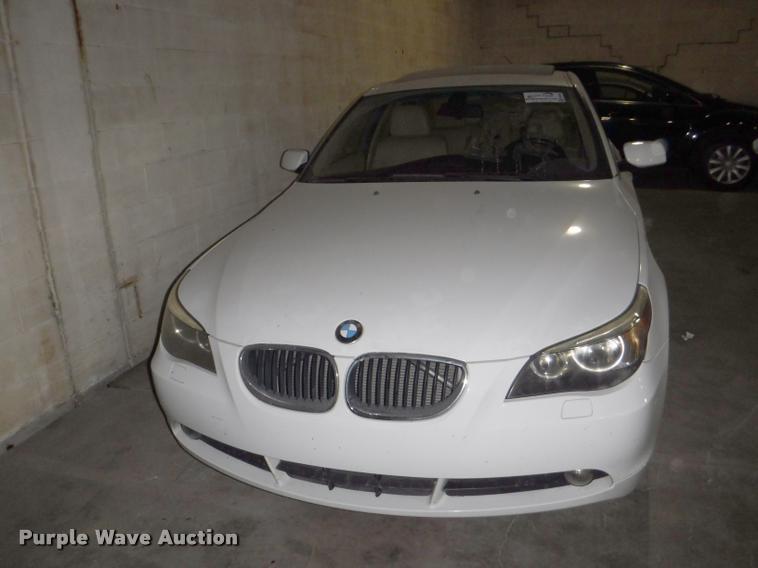 image for item DB3990 2004 BMW 525i