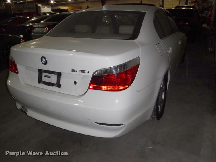 image for item DB3990 2004 BMW 525i
