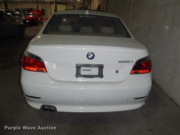 image for item DB3990 2004 BMW 525i