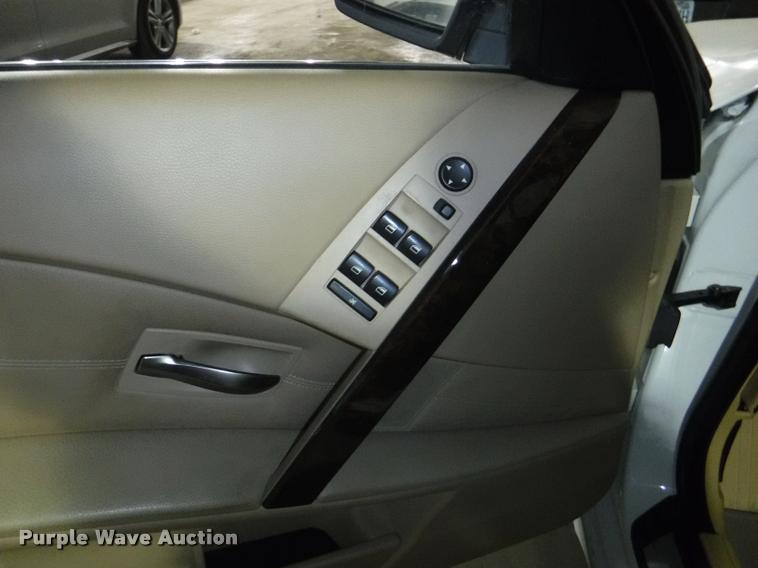 image for item DB3990 2004 BMW 525i