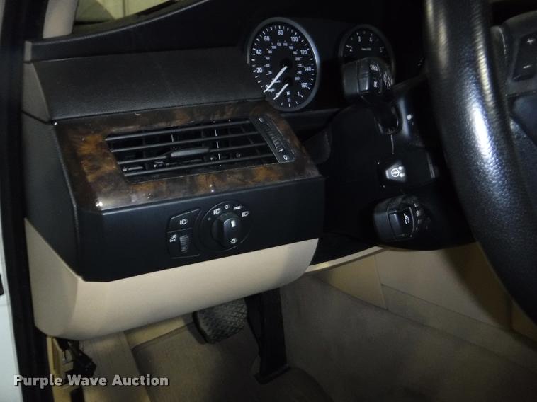 image for item DB3990 2004 BMW 525i