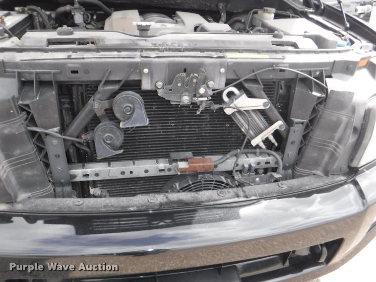 image for item K5960 2005 Infiniti QX56 SUV