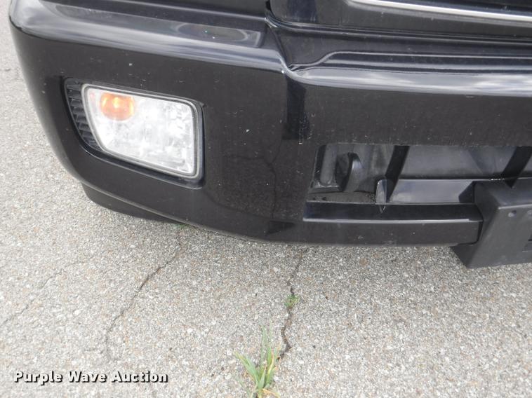 image for item K5960 2005 Infiniti QX56 SUV