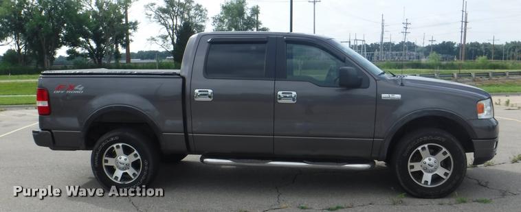 image for item K5961 2005 Ford F150 SuperCrew pickup truck
