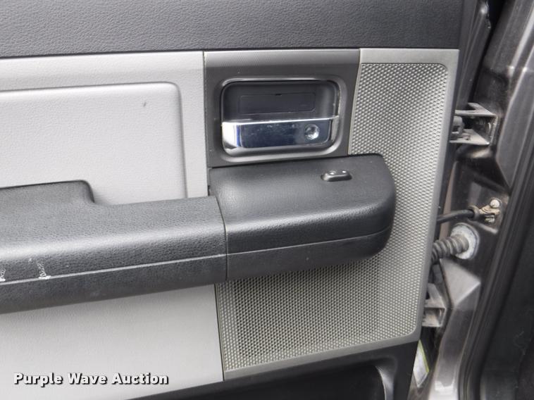 image for item K5961 2005 Ford F150 SuperCrew pickup truck