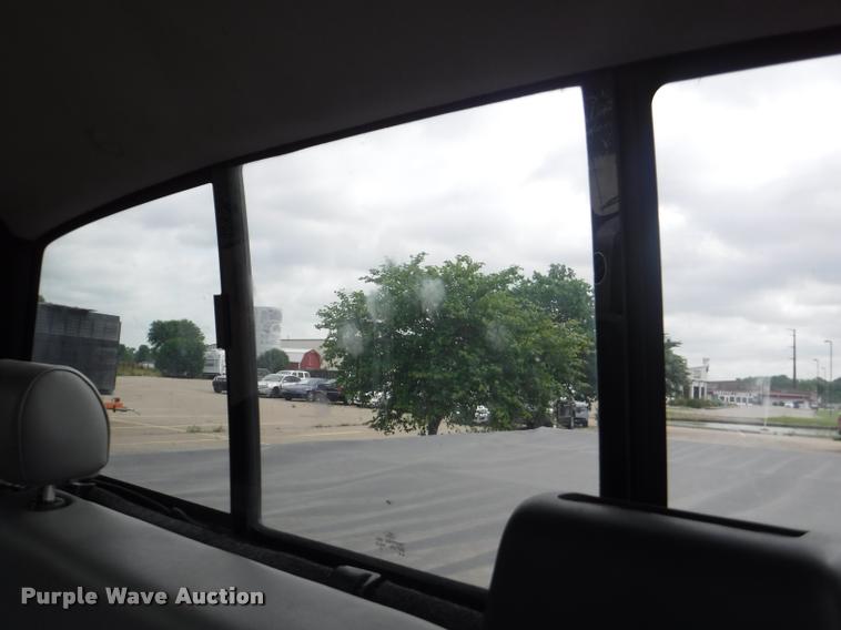 image for item K5961 2005 Ford F150 SuperCrew pickup truck