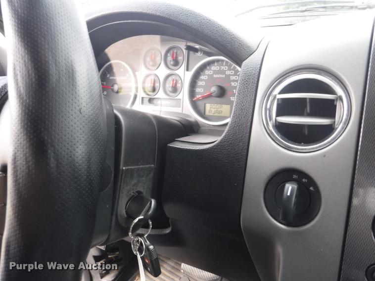 image for item K5961 2005 Ford F150 SuperCrew pickup truck