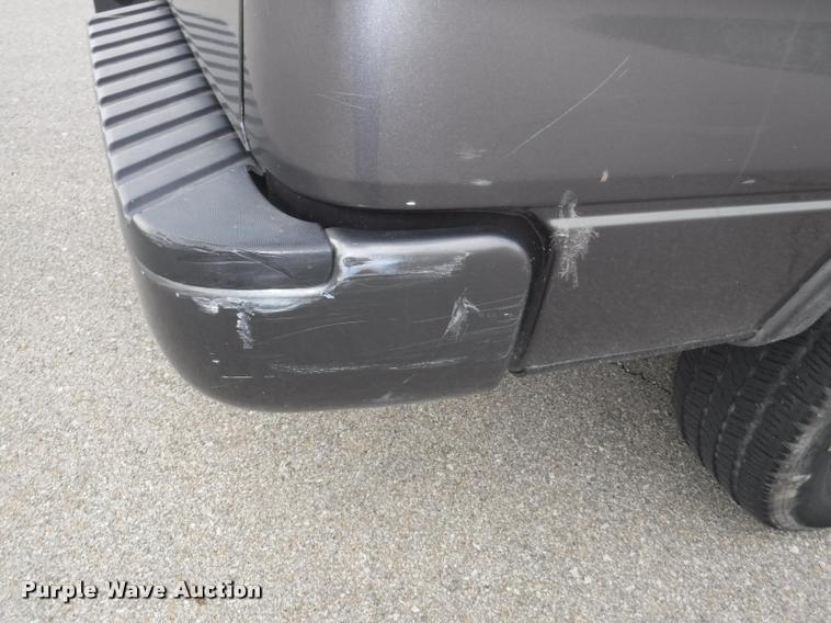 image for item K5961 2005 Ford F150 SuperCrew pickup truck