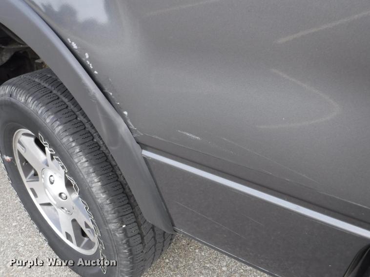 image for item K5961 2005 Ford F150 SuperCrew pickup truck