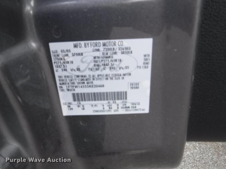 image for item K5961 2005 Ford F150 SuperCrew pickup truck