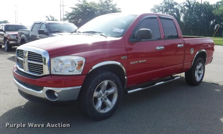 image for item K5962 2007 Dodge Ram 1500 Quad Cab pickup truck