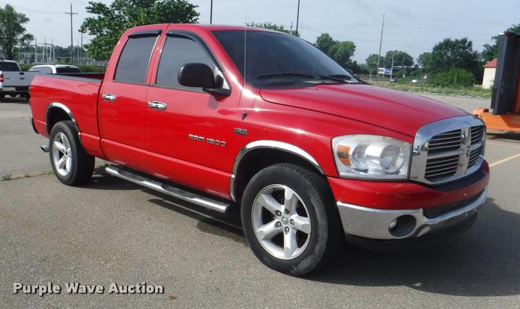 image for item K5962 2007 Dodge Ram 1500 Quad Cab pickup truck