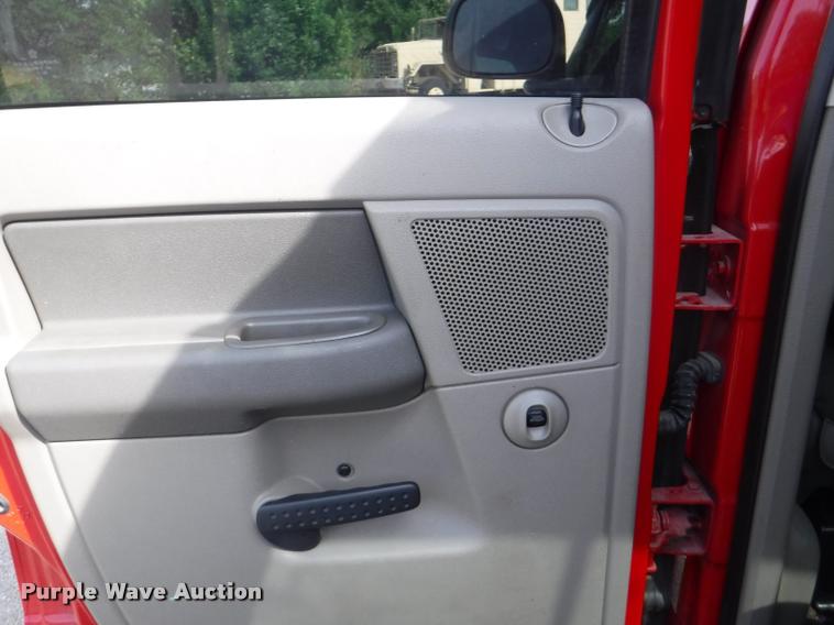image for item K5962 2007 Dodge Ram 1500 Quad Cab pickup truck