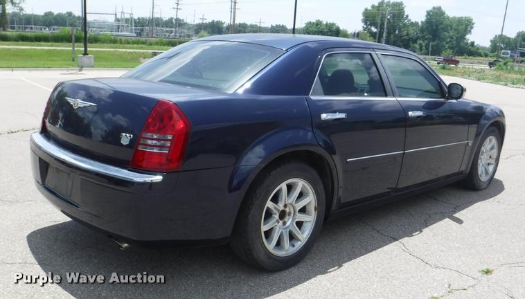 image for item K5964 2006 Chrysler 300M