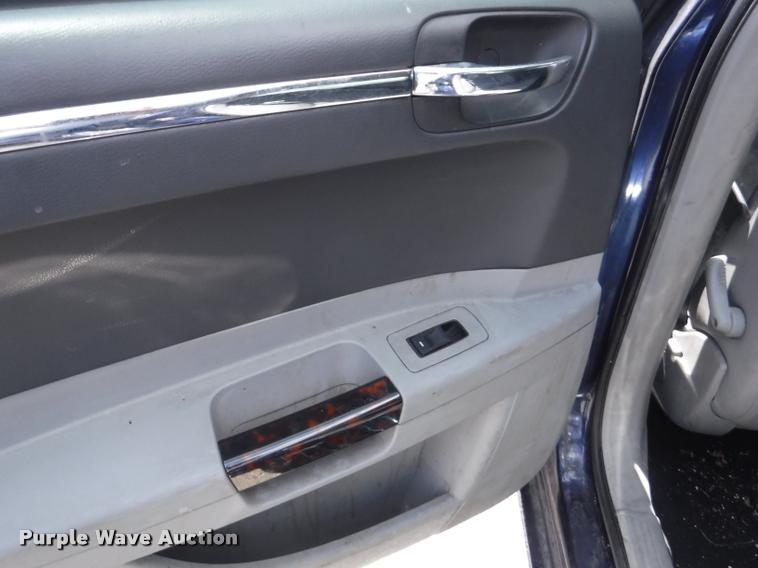 image for item K5964 2006 Chrysler 300M