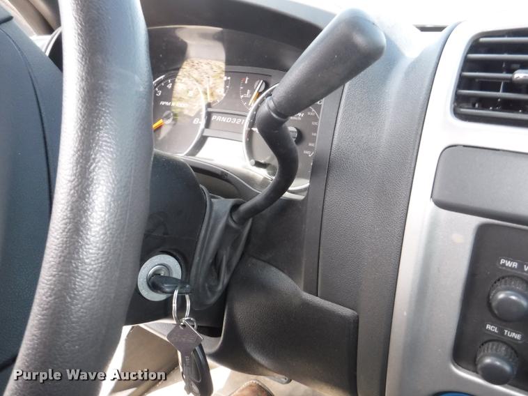 image for item K5972 2008 GMC Canyon pickup truck