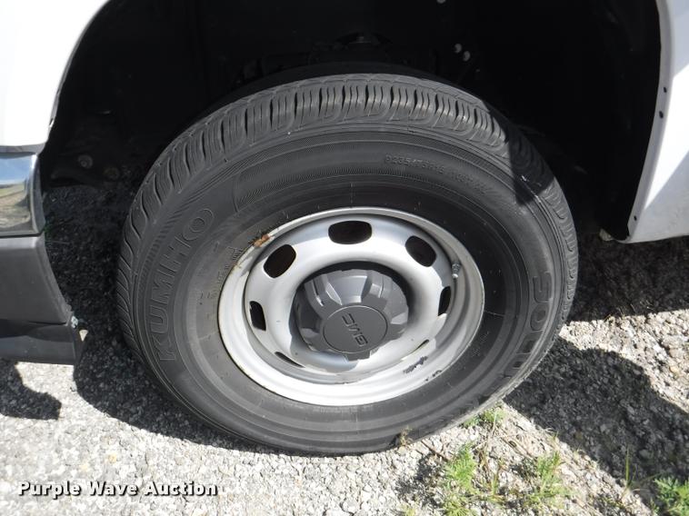 image for item K5972 2008 GMC Canyon pickup truck