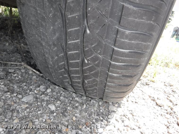 image for item K5972 2008 GMC Canyon pickup truck