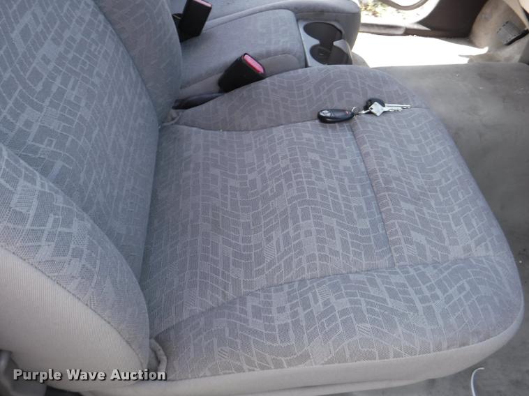 image for item K5972 2008 GMC Canyon pickup truck