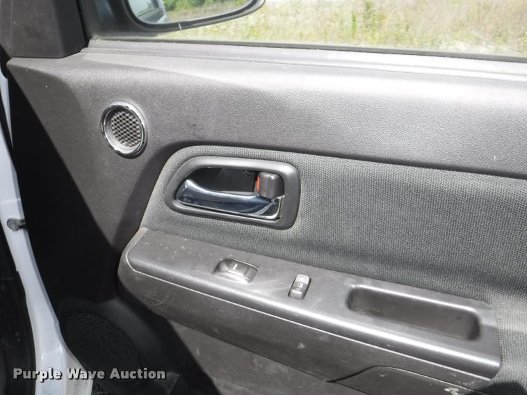 image for item K5972 2008 GMC Canyon pickup truck