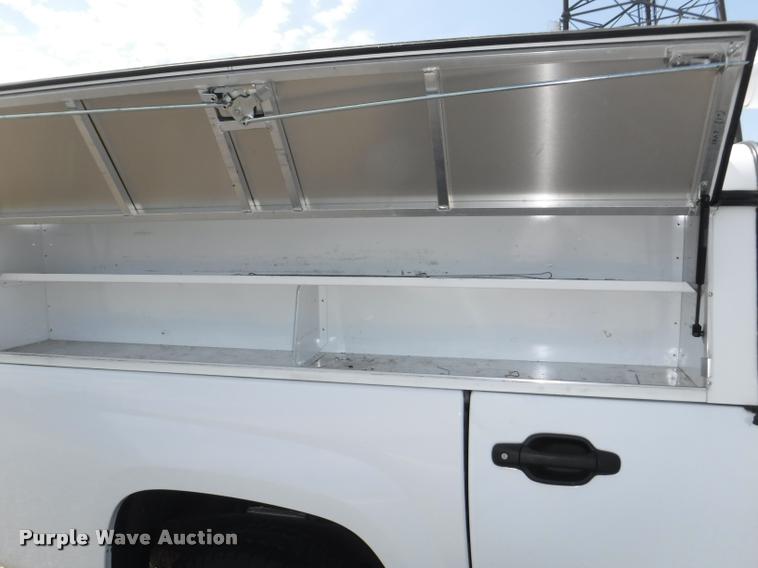 image for item K5972 2008 GMC Canyon pickup truck