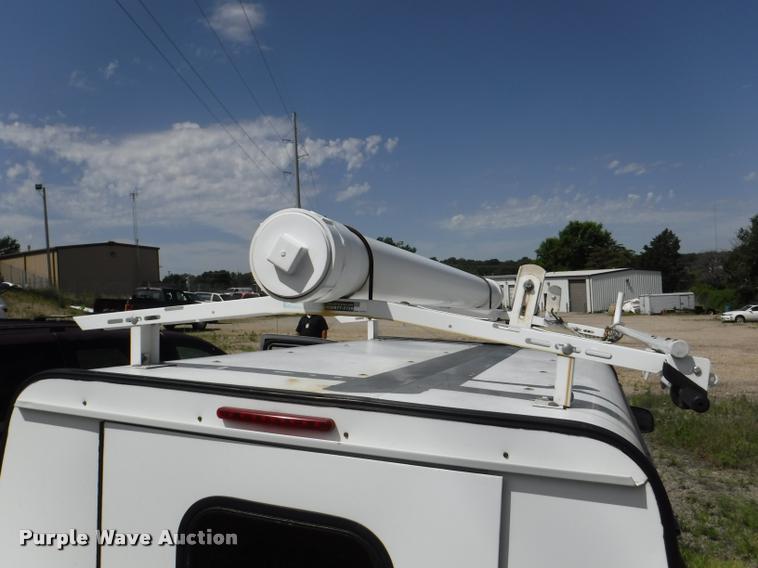 image for item K5972 2008 GMC Canyon pickup truck