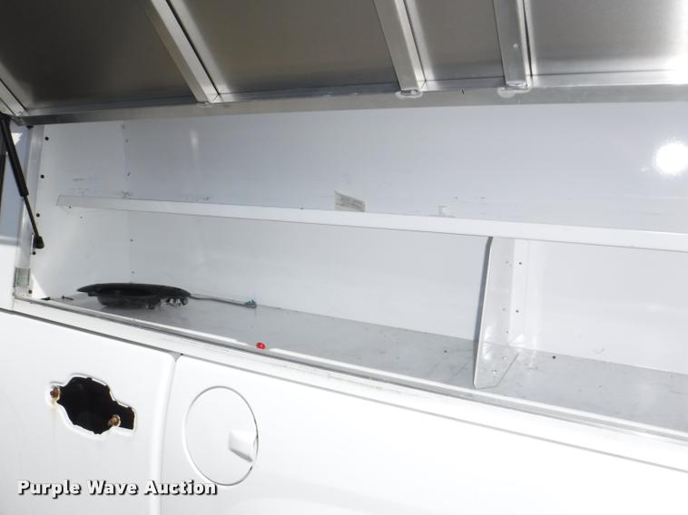 image for item K5972 2008 GMC Canyon pickup truck