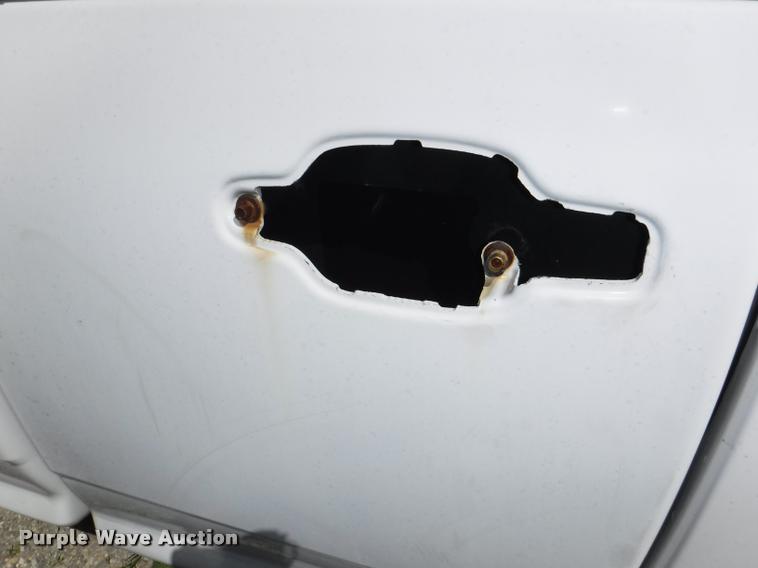 image for item K5972 2008 GMC Canyon pickup truck