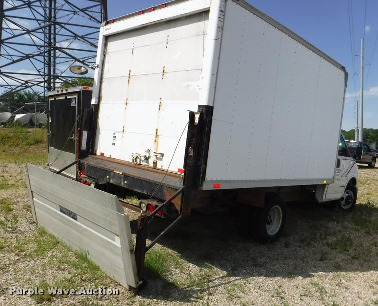 image for item K5974 2002 Chevrolet Express 3500 Cargo box truck