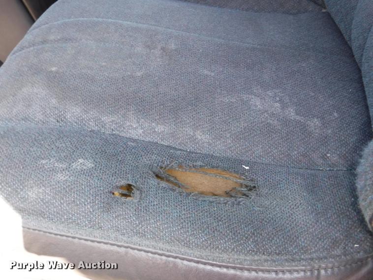 image for item K5974 2002 Chevrolet Express 3500 Cargo box truck