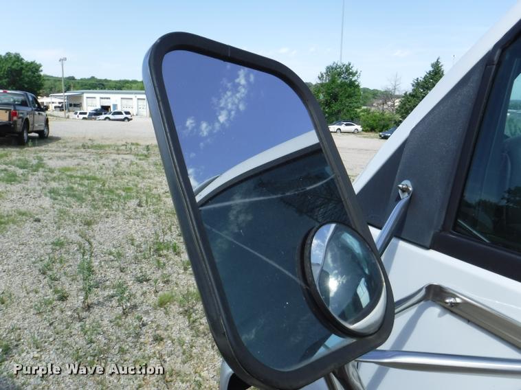 image for item K5974 2002 Chevrolet Express 3500 Cargo box truck