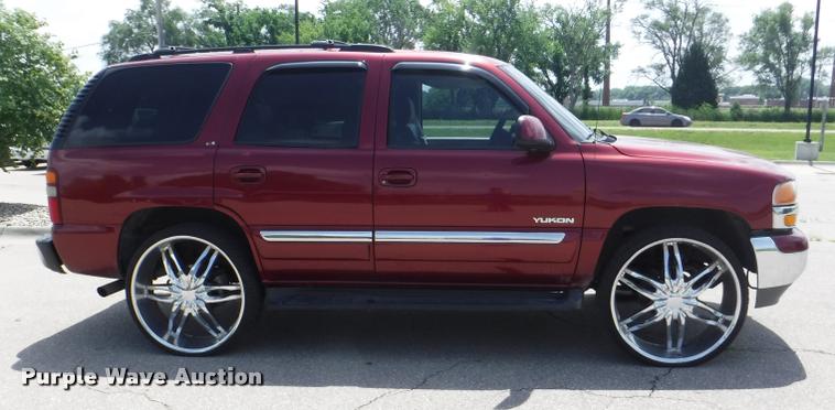 image for item K5983 2003 GMC Yukon SUV