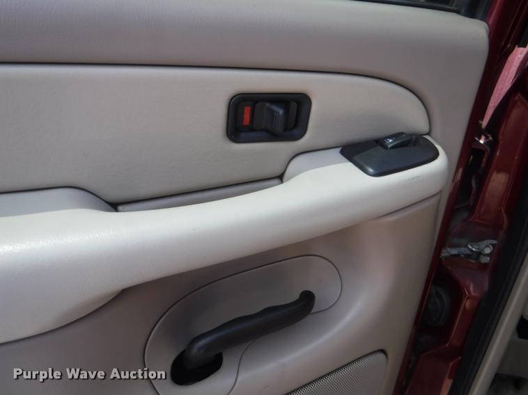 image for item K5983 2003 GMC Yukon SUV