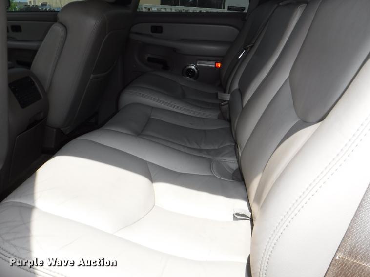 image for item K5983 2003 GMC Yukon SUV