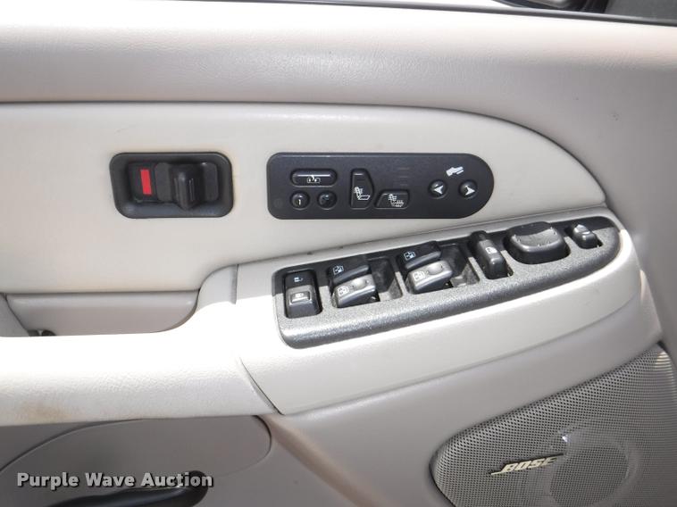 image for item K5983 2003 GMC Yukon SUV