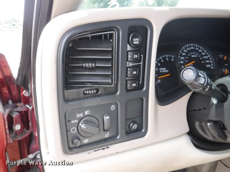 image for item K5983 2003 GMC Yukon SUV