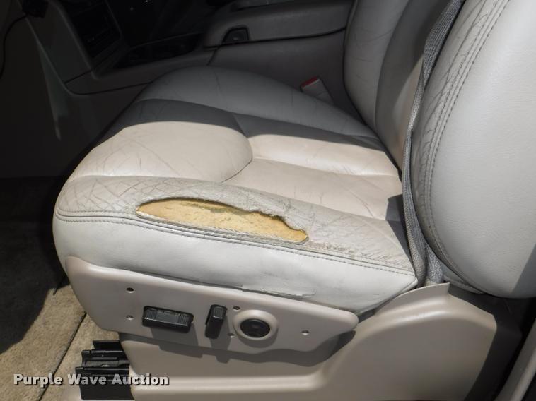 image for item K5983 2003 GMC Yukon SUV