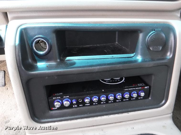 image for item K5983 2003 GMC Yukon SUV