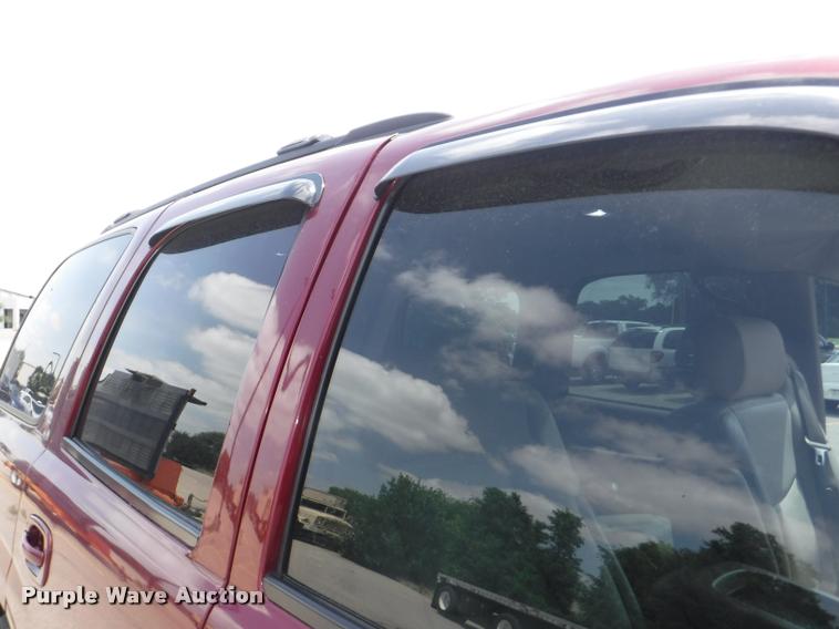 image for item K5983 2003 GMC Yukon SUV