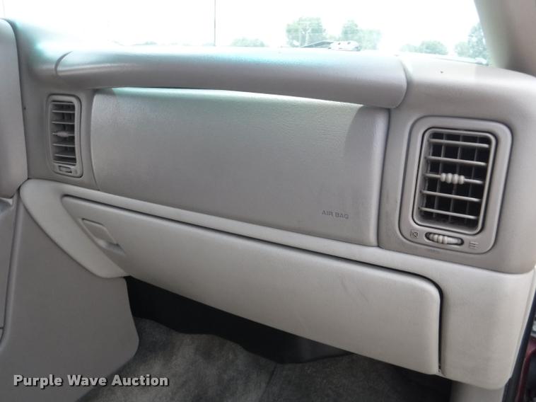 image for item K5983 2003 GMC Yukon SUV