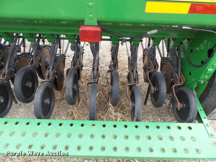 image for item CC9103 John Deere 450 seeder