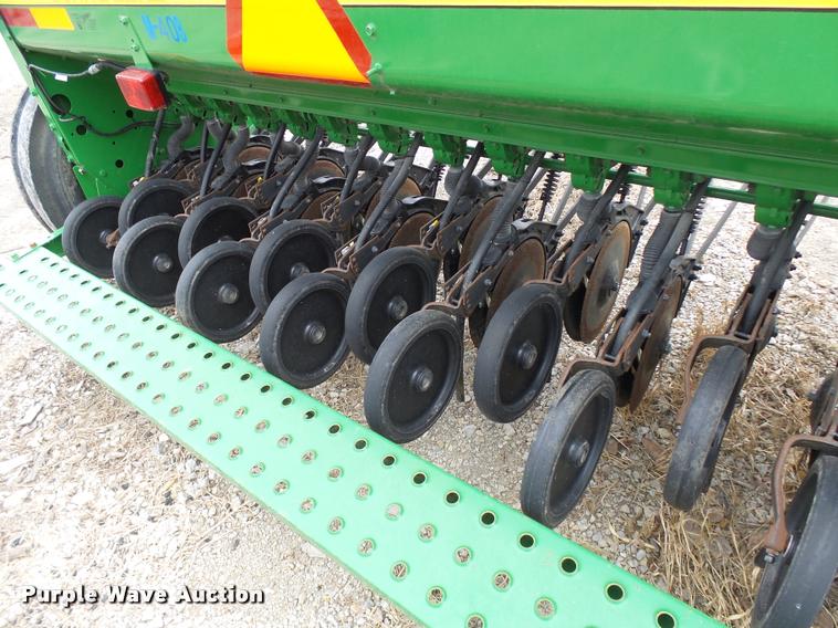 image for item CC9103 John Deere 450 seeder