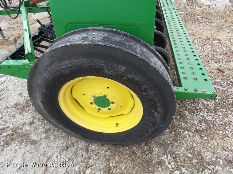 image for item CC9103 John Deere 450 seeder