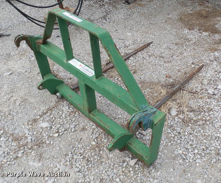 image for item CC9105 John Deere bale spear