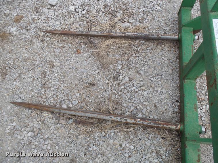 image for item CC9105 John Deere bale spear
